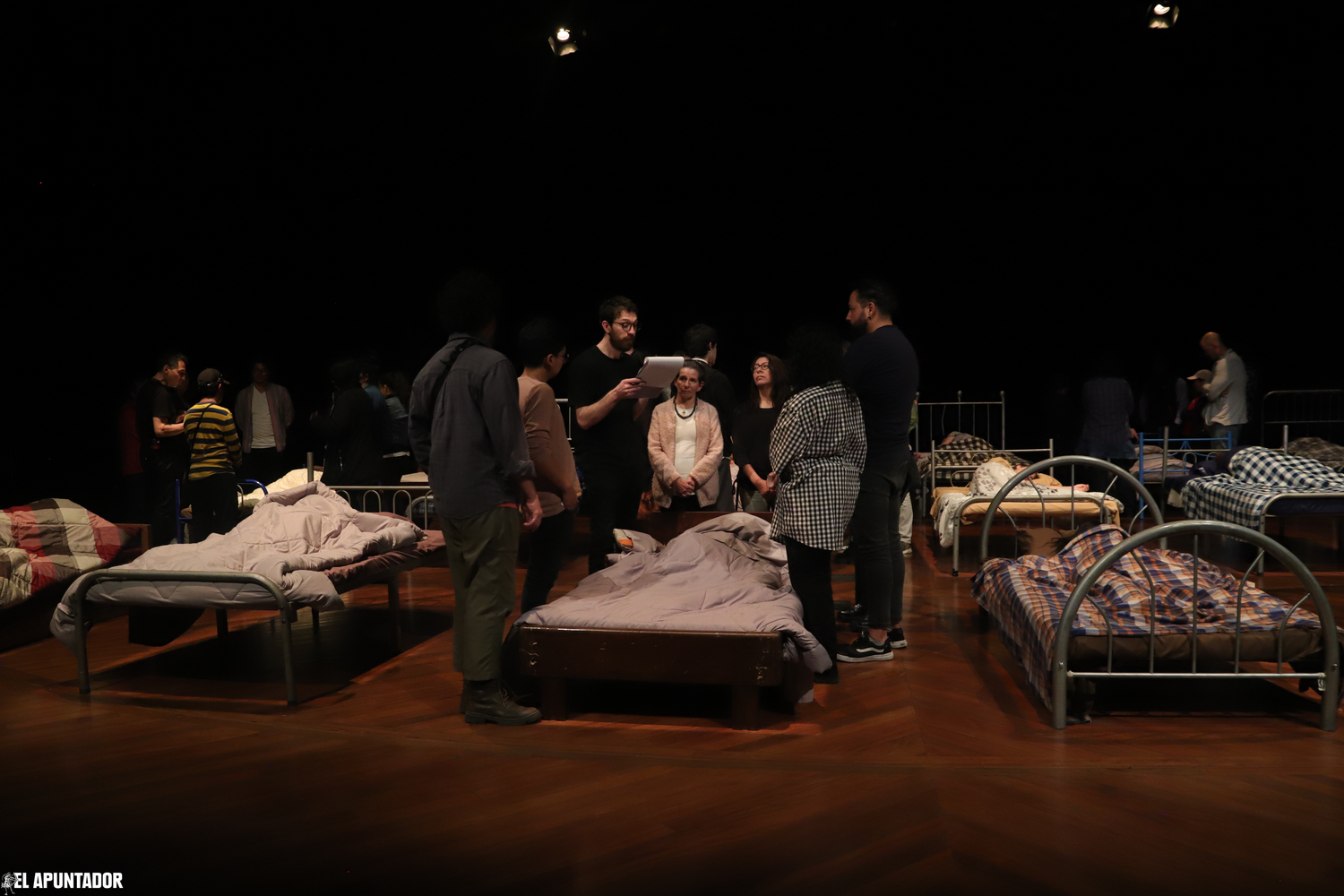 Entre luces y sombras: la mirada escénica de Ana Lucía Zapata
